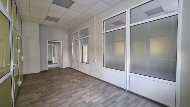 Снять коммерческую недвижимость в Ростове-на-Дону. Вариант № 10283163, 6, площадь -  квм, цена 500000 рублей