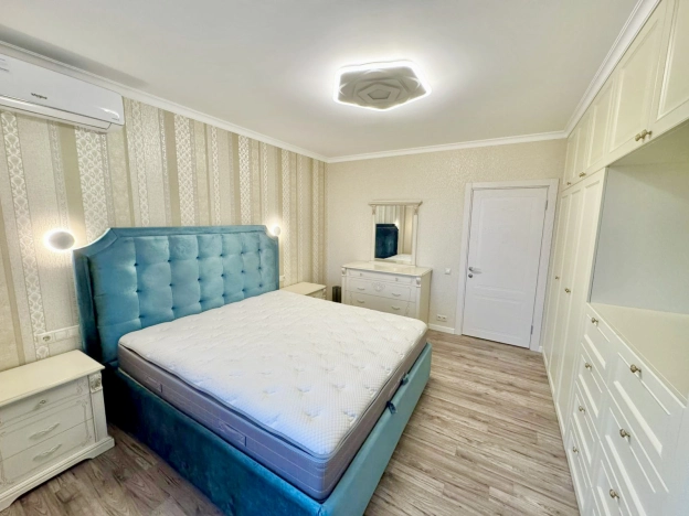 Купить квартиру в Москве. Вариант № 2516904, 6, площадь - квм, цена 26999999.0000 рублей
