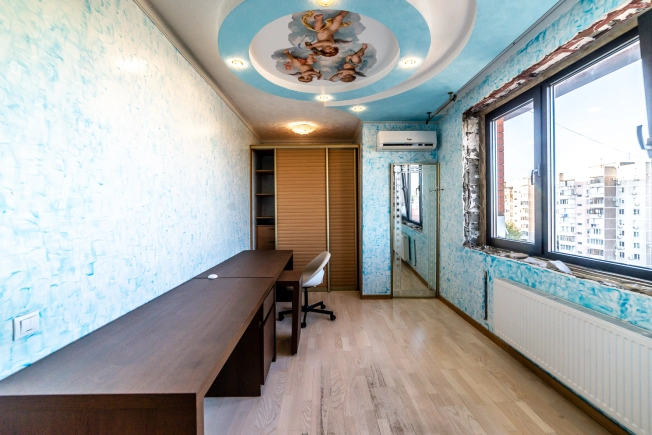 Купить трехкомнатную квартиру в Микрорайоне Фестивальный в Краснодаре. Вариант № 2681765, 3, площадь -  квм, цена 13000000 рублей