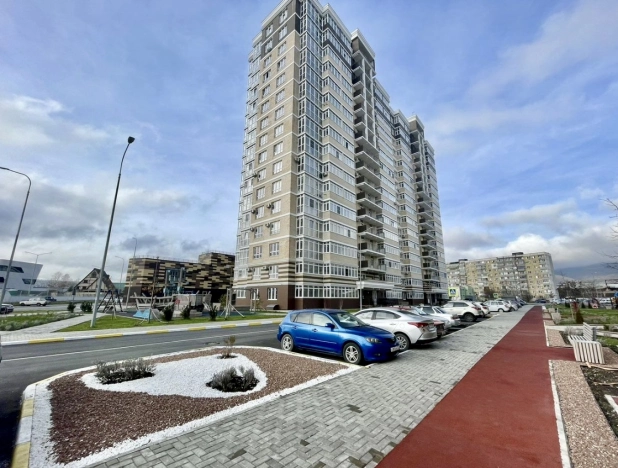 Купить трехкомнатную квартиру на улице Новороссийское шоссе в Краснодарском крае. Вариант № 213365, 14, площадь -  квм, цена 13900000 рублей