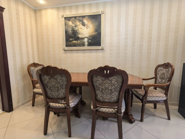 Купить двухкомнатную квартиру на улице Генерала Толстикова в Калининграде. Вариант № 231628, 17, площадь -  квм, цена 9000000 рублей