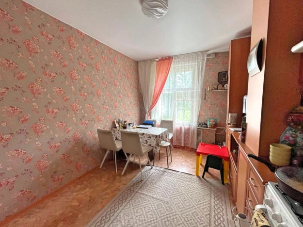 Купить четырехкомнатную квартиру в Вологде. Вариант № 55625, 0, площадь -  квм, цена 3800000 рублей