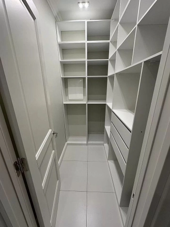 Купить трехкомнатную квартиру в районе Кировский в Ростове-на-Дону. Вариант № 35265, 7, площадь -  квм, цена 58000000 рублей