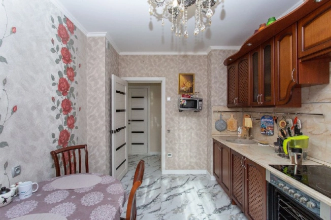 Купить квартиру в Тобольске. Вариант № 9148570, 1, площадь -  квм, цена 5500000 рублей