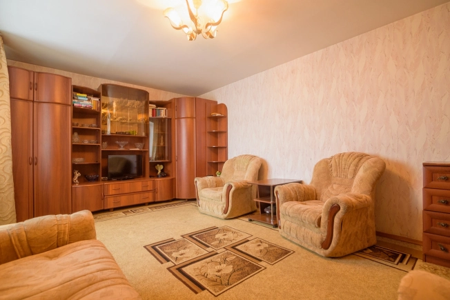 Купить трехкомнатную квартиру в районе Ленинский в Новосибирске. Вариант № 8865194, 5, площадь -  квм, цена 8500000 рублей