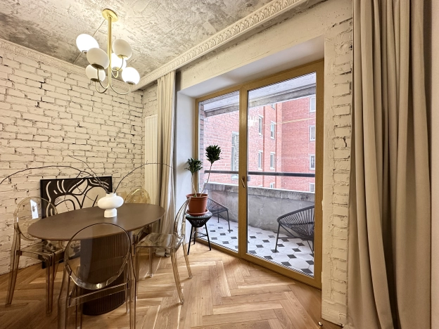 Купить однокомнатную квартиру в районе Красногвардейский в Санкт-Петербурге. Вариант № 22677, 2, площадь -  квм, цена 9690000 рублей