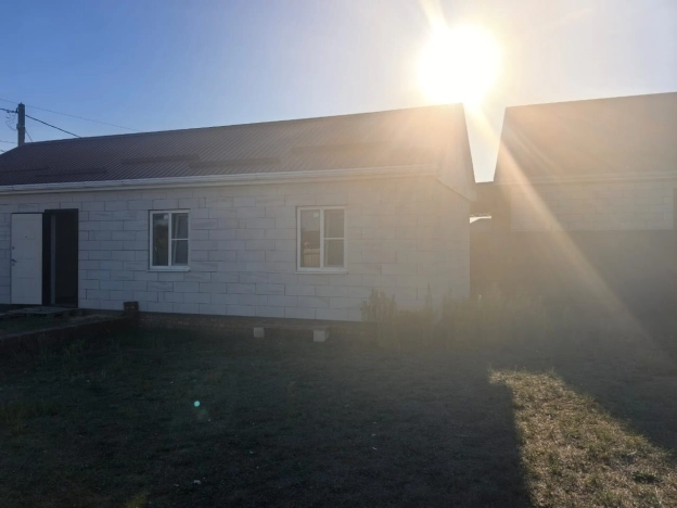 Купить дом в Элисте. Вариант № 3823064, 3, площадь -  квм, цена 4900000 рублей