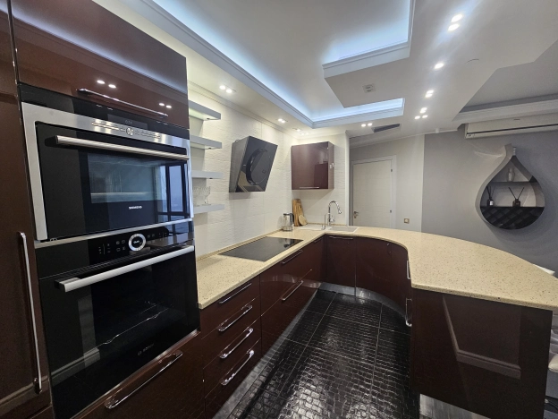 Купить квартиру в Москве. Вариант № 10316041, 4, площадь -  квм, цена 38600000 рублей