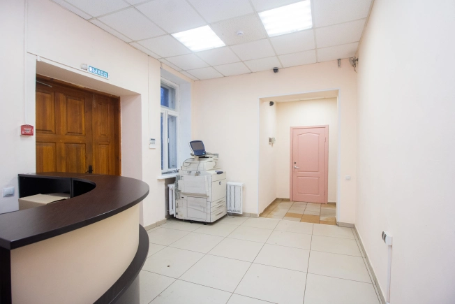 Купить коммерческую недвижимость свободного назначения у метро Бульвар Дмитрия Донского в Москве. Вариант № 8621881, 35, площадь -  квм, цена 15000000 рублей