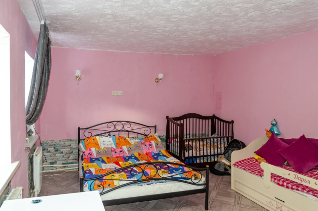 Купить дом в Новосибирске. Вариант № 9655371, 4, площадь -  квм, цена 4800000 рублей