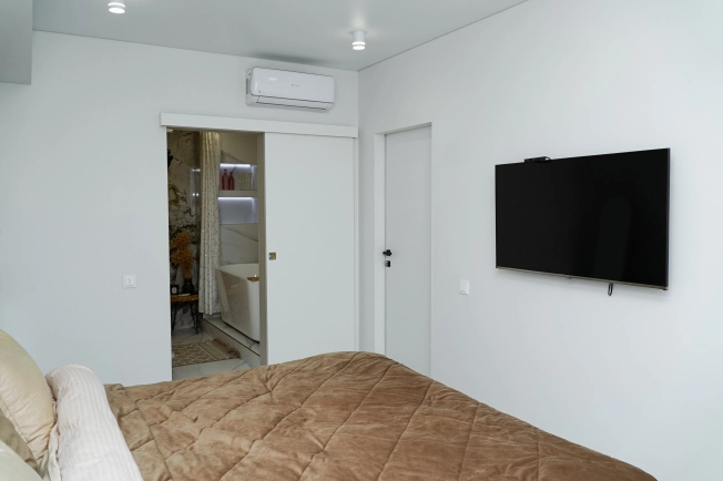 Купить четырехкомнатную квартиру на улице Мира в Новосибирской области. Вариант № 4156069, 13, площадь -  квм, цена 30000000 рублей