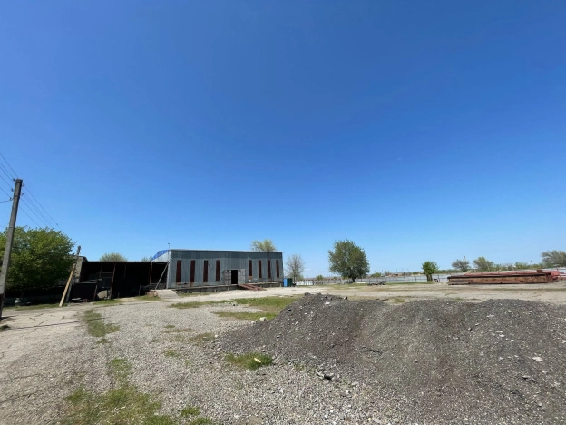 Купить коммерческую недвижимость в Элисте. Вариант № 37953, 15, площадь -  квм, цена 36000000 рублей