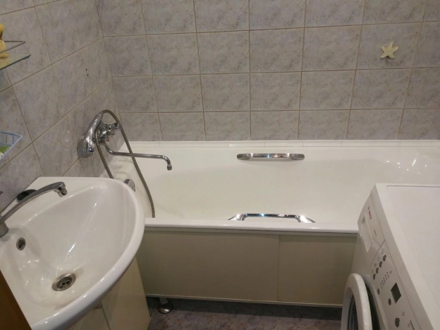 Купить трехкомнатную квартиру в Санкт-Петербурге. Вариант № 8822073, 17, площадь -  квм, цена 21000000 рублей