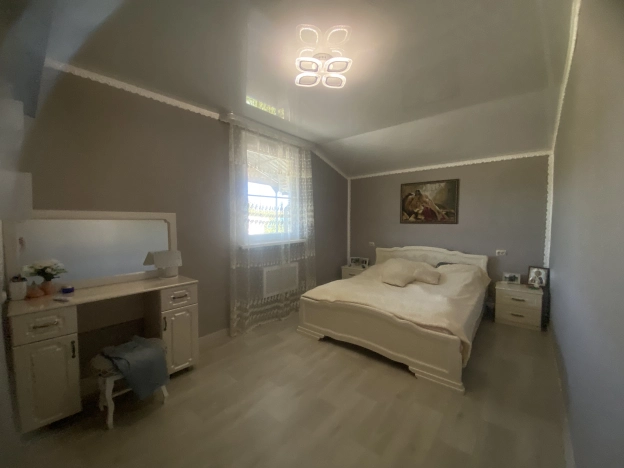 Купить дом на улице Гранатовая в Краснодарском крае. Вариант № 2338399, 12, площадь -  квм, цена 10400000 рублей