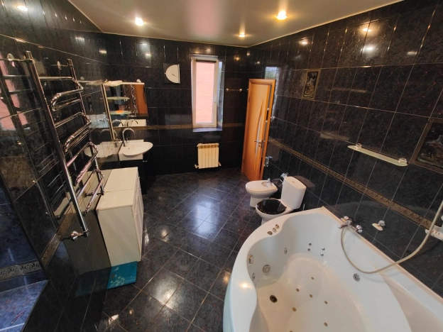 Купить дом в Москве. Вариант № 8417, 27, площадь - квм, цена 25750000 рублей