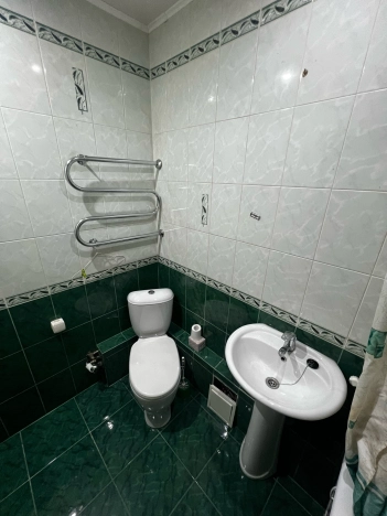 Купить двухкомнатную квартиру на улице Линейная в Новосибирской области. Вариант № 9491559, 13, площадь -  квм, цена 5280000 рублей