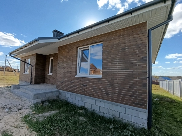 Купить дом на улице Везельская в Белгороде. Вариант № 5921692, 1, площадь -  квм, цена 9500000 рублей