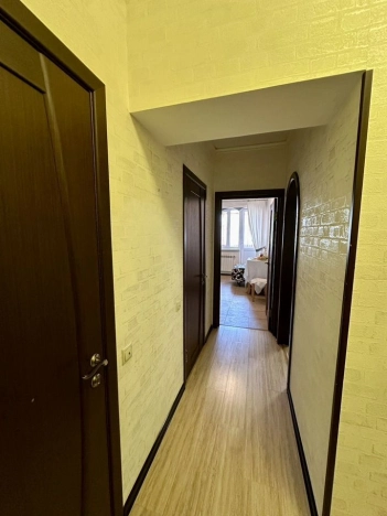 Купить однокомнатную квартиру в Краснодаре. Вариант № 9449110, 18, площадь -  квм, цена 3950000 рублей