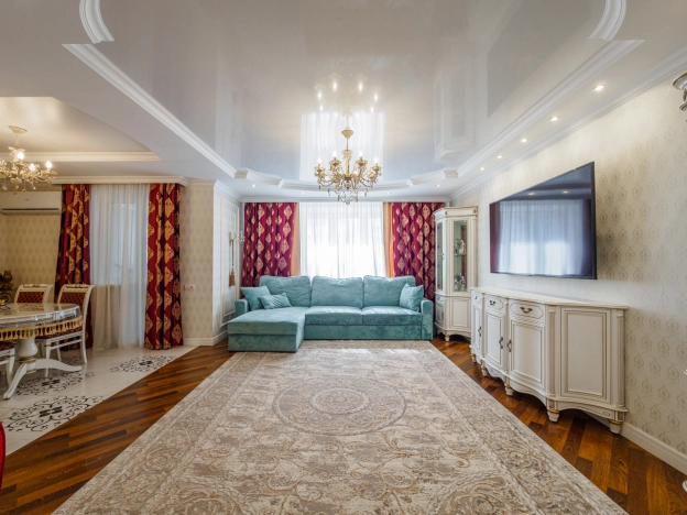 Купить трехкомнатную квартиру в Омске. Вариант № 203416, 2, площадь -  квм, цена 21000000 рублей