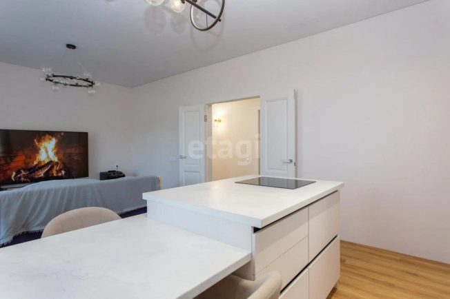 Снять дом в Тюменской области. Вариант № 26656, 9, площадь -  квм, цена 170000 рублей