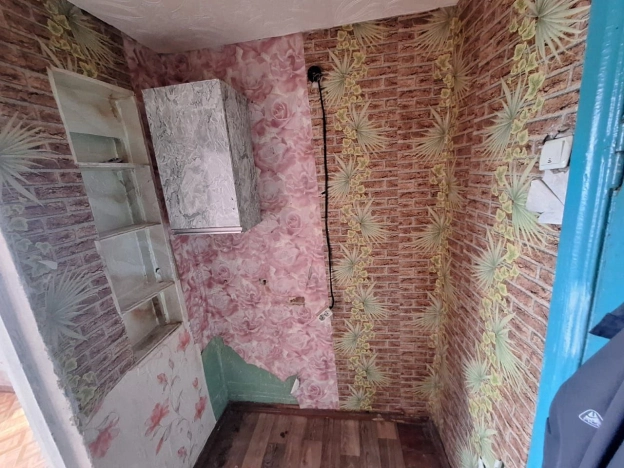 Купить комнату в Тобольске. Вариант № 9705044, 3, площадь -  квм, цена 700000 рублей