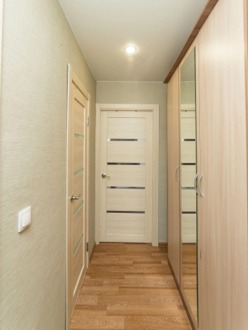 Купить двухкомнатную квартиру на вторичке в Микрорайоне 10-й, Тобольск в Тобольске. Вариант № 4829, 11, площадь -  квм, цена 5400000 рублей