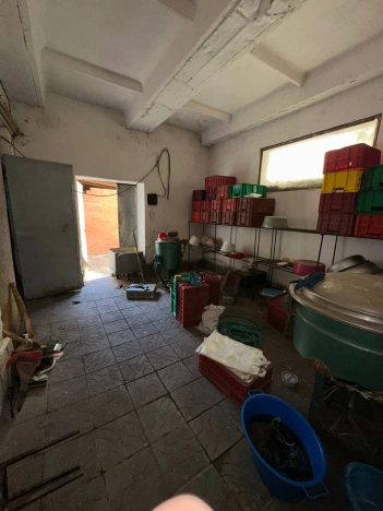 Купить коммерческую недвижимость в Элисте. Вариант № 7281, 28, площадь -  квм, цена 19000000 рублей