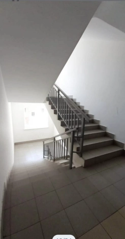 Купить однокомнатную квартиру в Приморском крае. Вариант № 3806046, 10, площадь -  квм, цена 5300000 рублей