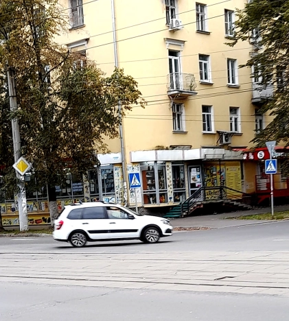 Купить торговые помещения в Нижнем Новгороде. Вариант № 1727218, 1, площадь -  квм, цена 16500000 рублей