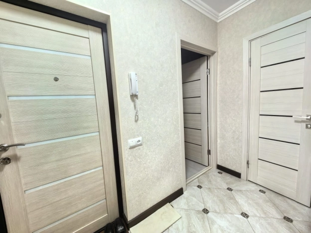 Купить двухкомнатную квартиру в Микрорайоне 4-й, Элиста в Элисте. Вариант № 6908309, 9, площадь -  квм, цена 6100000 рублей