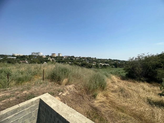 Купить земельный участок на улице Заречная в Республике Калмыкия. Вариант № 7947, 5, площадь -  квм, цена 2400000 рублей