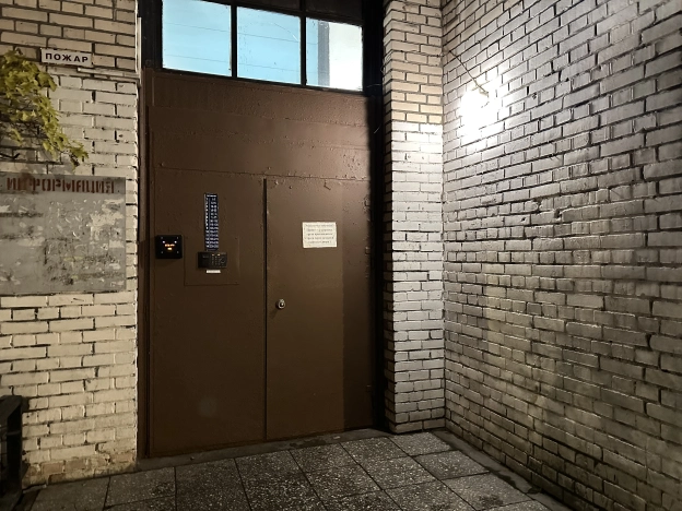 Купить однокомнатную квартиру у метро Улица Дыбенко в Санкт-Петербурге. Вариант № 8374951, 14, площадь -  квм, цена 6490000 рублей