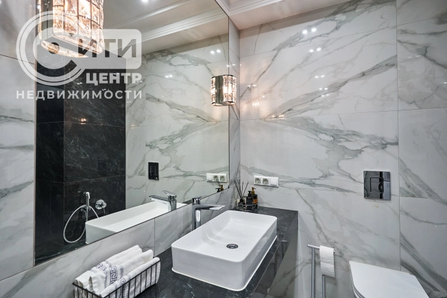 Купить трехкомнатную квартиру на вторичке в районе Ленинский в Воронеже. Вариант № 32374, 33, площадь - квм, цена 35899000 рублей