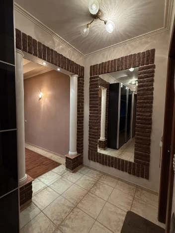 Купить квартиру на вторичке у метро Коптево в Москве. Вариант № 39565, 5, площадь -  квм, цена 28000000 рублей