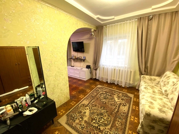 Купить дом в Калуге. Вариант № 7943169, 3, площадь -  квм, цена 4500000 рублей