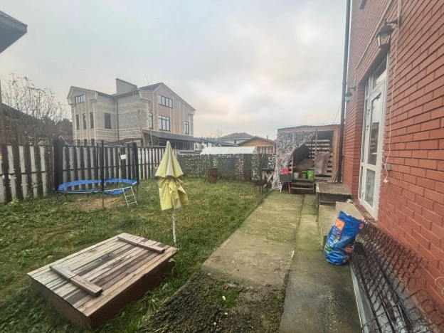 Купить дом в Москве. Вариант № 9223396, 43, площадь -  квм, цена 20000000 рублей