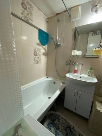 Купить квартиру в Коврове. Вариант № 8208541, 5, площадь -  квм, цена 4070000 рублей