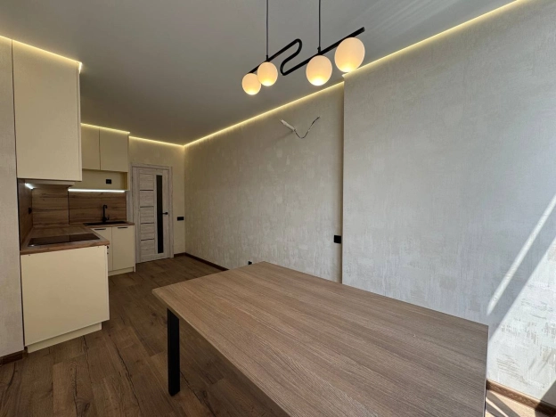 Купить однокомнатную квартиру в Ростовской области. Вариант № 51358, 2, площадь -  квм, цена 6300000 рублей