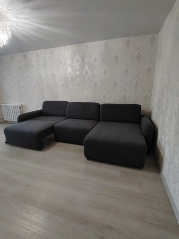 Купить трехкомнатную квартиру на вторичке в Микрорайоне 8-й, Элиста в Элисте. Вариант № 38712, 2, площадь -  квм, цена 6200000 рублей