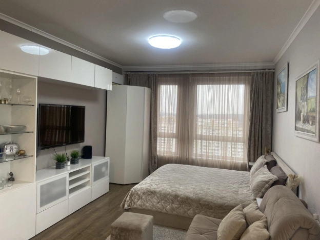 Купить квартиру в Микрорайоне Механического завода № 1, посёлок городского типа Радумля в Московской области. Вариант № 10574416, 4, площадь - квм, цена 15990000 рублей