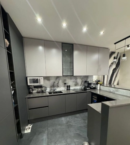 Купить квартиру в Москве. Вариант № 9907343, 37, площадь -  квм, цена 52000000 рублей