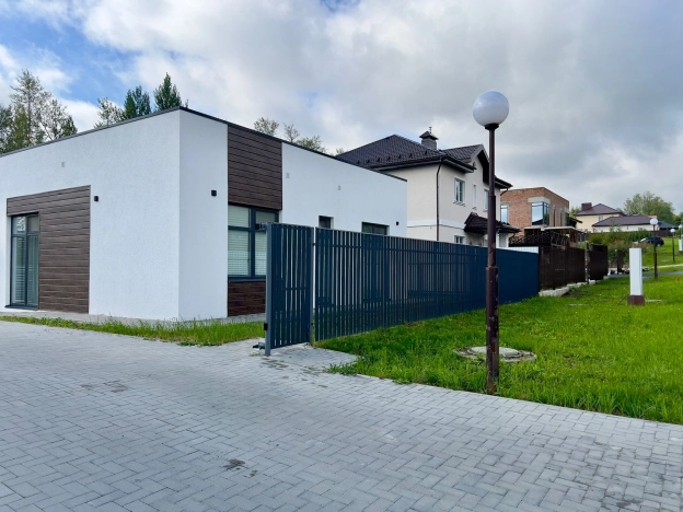 Купить дом на улице Спортивная в Пензенской области. Вариант № 2487109, 0, площадь - квм, цена 26500000 рублей