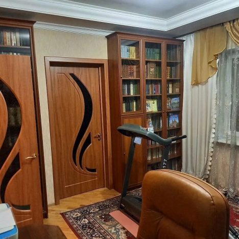 Купить четырехкомнатную квартиру в районе Сокол в Москве. Вариант № 12233, 4, площадь -  квм, цена 18800000 рублей