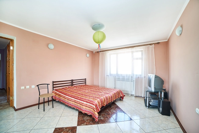 Купить дом в Севастополе. Вариант № 52883, 18, площадь -  квм, цена 19900000 рублей