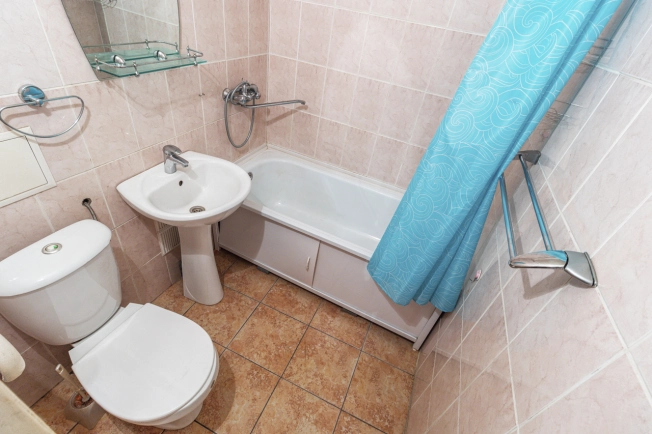 Купить однокомнатную квартиру в Омске. Вариант № 17584, 7, площадь -  квм, цена 4400000 рублей