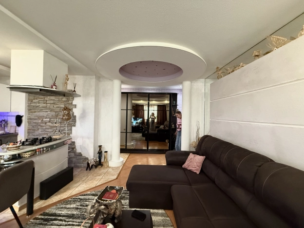 Купить квартиру в районе Красноармейский в Волгограде. Вариант № 30997, 5, площадь -  квм, цена 6500000 рублей