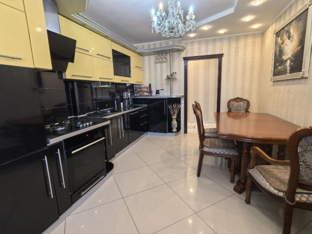 Купить двухкомнатную квартиру на улице Генерала Толстикова в Калининграде. Вариант № 231628, 16, площадь -  квм, цена 9000000 рублей