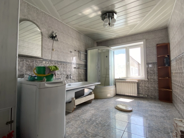 Купить многокомнатную квартиру в Бийске. Вариант № 52580, 6, площадь -  квм, цена 6500000 рублей