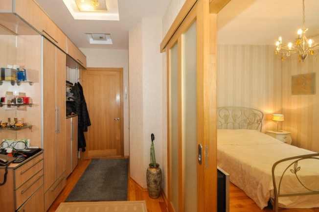 Купить трехкомнатную квартиру в районе Советский в Новосибирске. Вариант № 58492, 23, площадь -  квм, цена 23000000 рублей