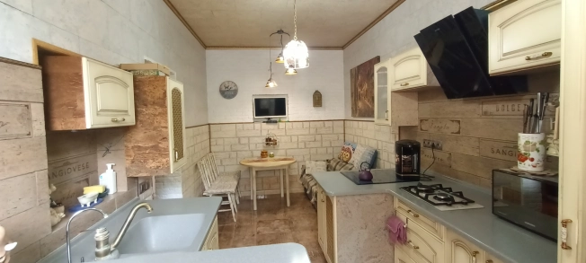 Купить четырехкомнатную квартиру в Калининградской области. Вариант № 7397, 12, площадь -  квм, цена 25000000 рублей